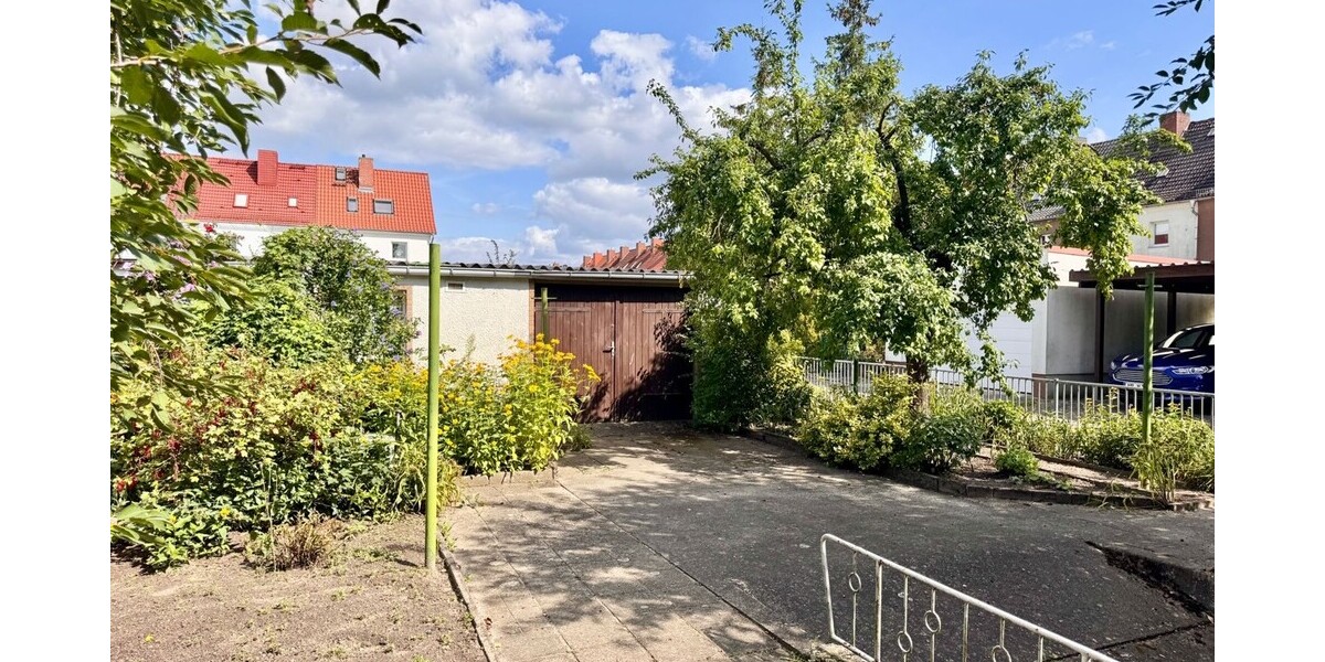 Grundstück