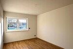 Jetzt Miete möglich! Winkelbungalow 5 km bis Neubrandenburg, Baujahr 2022, Doppelgarage, EBK,Carport - Einfamilienhaus Sponholz | Angebot:25929684